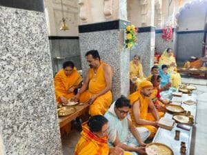 भगवान शांतिनाथ के त्रय कल्याणक पर विश्व शांति की कामना के साथ जैन समाज ने किया तीन दिवसीय भव्य आयोजन 4 IMG 20250525 090951