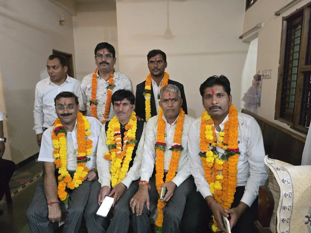 जिला अधिवक्ता संघ के चुनाव संपन्न अध्यक्ष बने जगदीश विश्वकर्मा, सचिव शैलेंद्र जोशी