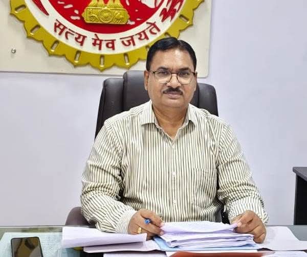 गुणवत्ता-विहीन सामग्री खरीद पर संभाग कमिश्नर ने डिप्टी कलेक्टर को किया निलंबित 12 गुणवत्ता-विहीन सामग्री खरीद पर संभाग कमिश्नर ने डिप्टी कलेक्टर को किया निलंबित