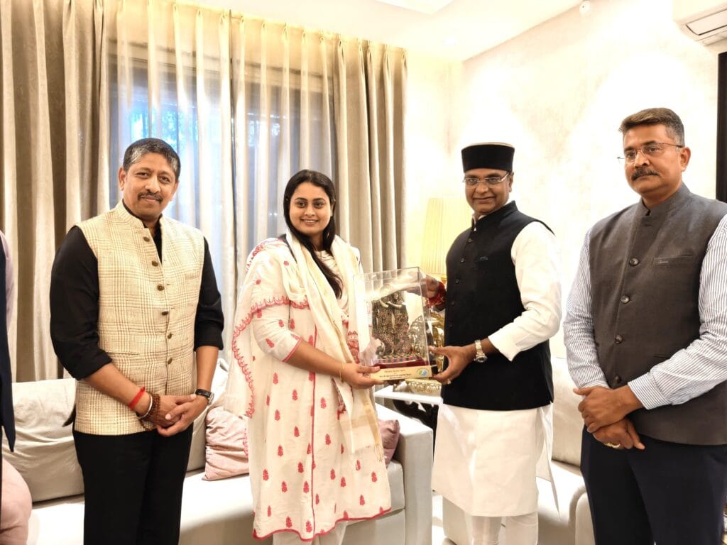 मंत्री विश्वास सारंग से बिहार की खेल मंत्री श्रेयसी सिंह ने की सौजन्य भेंट, मध्यप्रदेश की खेल अधोसंरचना एवं उपलब्धियों की सराहना