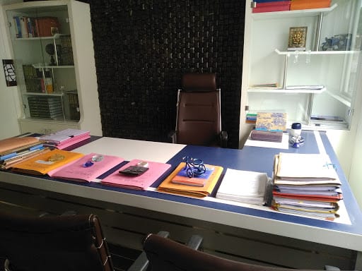 जिला एवं तहसील न्यायालय परिसरों में लॉयर्स चेम्बर्स के नये नियम बने 12 जिला एवं तहसील न्यायालय परिसरों में लॉयर्स चेम्बर्स के नये नियम बने