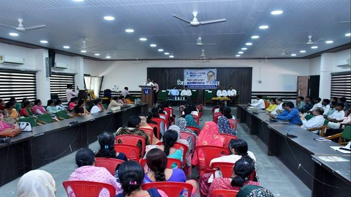 डॉ. अंबेडकर की जयंती पर जिला स्तरीय कार्यक्रम सम्पन्न 7 डॉ. अंबेडकर की जयंती पर जिला स्तरीय कार्यक्रम सम्पन्न